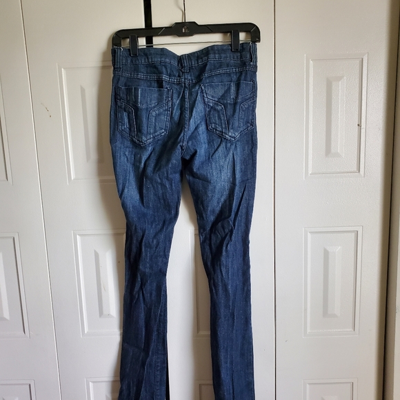 Miley Cyrus - Picture 4 of 5